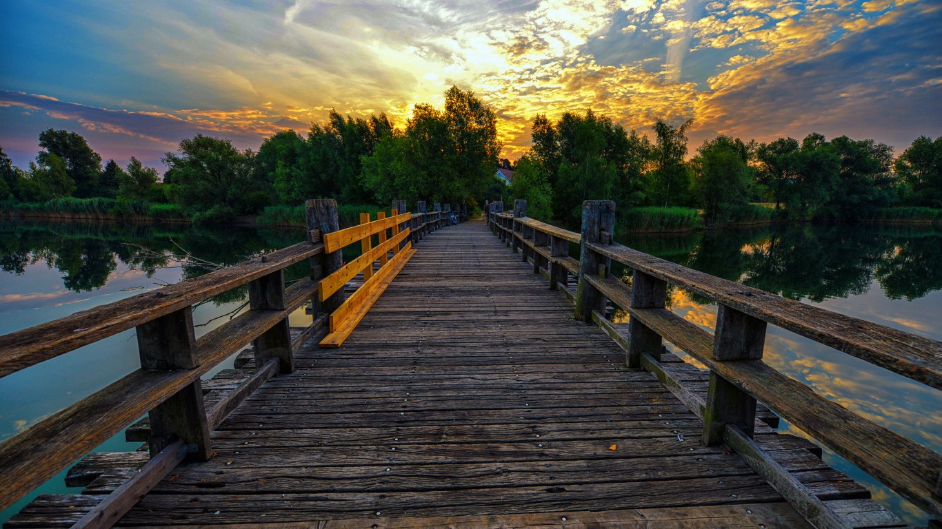 6f831ad439f89fd5050a16fa39ee0118.jpg